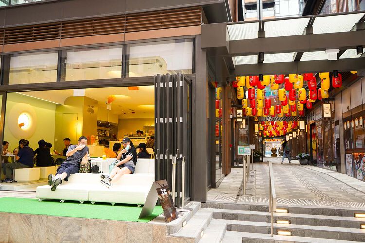 紅磡近年受到特色食店垂青，紛紛進駐，成功吸引年輕一族及中產人士。